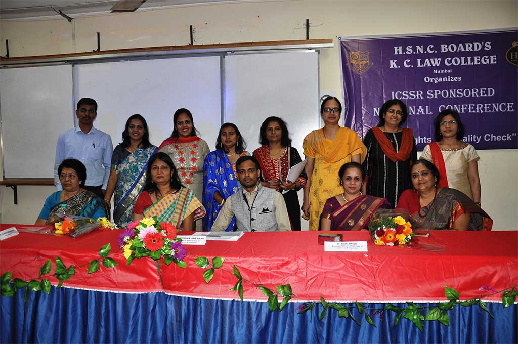 ../kclawhsncedu/httpdocs/wp-content/uploads/2018/07/Paper-presenters-with-the-Guests.jpg
